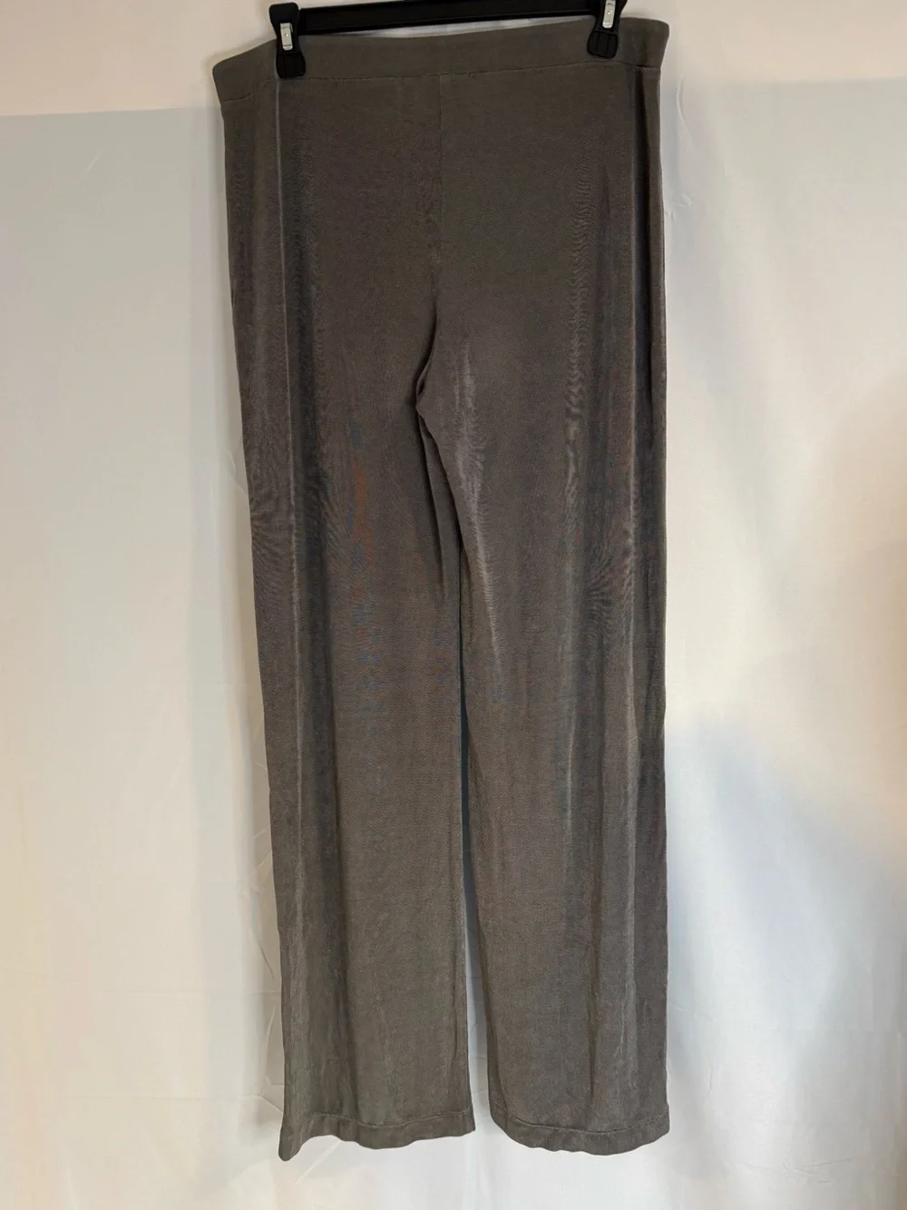 Chico’s Travelers Gray Wide Leg Pull On Pants Size 1 - Picture 1 of 4